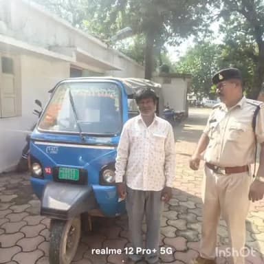 धमतरी: धमतरी यातायात पुलिस ने बिना लाइसेंस ई-रिक्शा चालकों पर की कार्रवाई