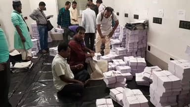 মেমারি ১: মেমারিতে শুরু হলো SIR, ব্লক অফিস থেকে ফর্ম নিলেন BLO রা