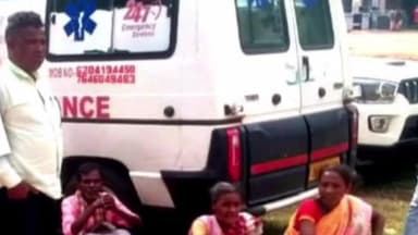 बंदगांव: बंदगांव के कराईकेला में तेज रफ्तार केटीएम बाइक से गिरकर दो लोगों की मौत