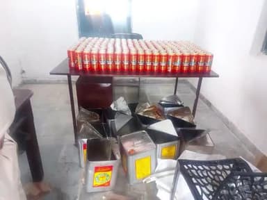 सरिया: सरिया हजारीबाग रेलवे स्टेशन पर हावड़ा-देहरादून एक्सप्रेस से 227 केन बियर बरामद!