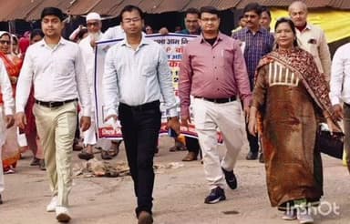 बाराहाट: स्वीप कार्यक्रम के तहत बाराहाट प्रखंड मुख्यालय से बाराहाट बाजार तक मतदाता जागरूकता रैली निकाली गई