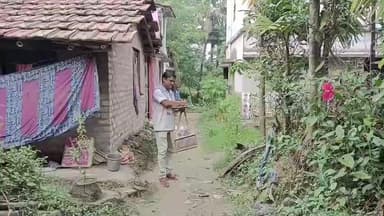 হলদিয়া: SIRশুরু হতে হলদিয়া বাড়ি বাড়ি গিয়ে ফর্ম বিলি BLOহলদিয়া দেভোগ গ্রাম পঞ্চায়েত এলাকায়