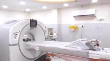 அணைக்கட்டு: அரியூர் தங்க கோவில் வளாகத்தில் 500 நாடக கலைஞர்களுக்கு தங்கக்கோவில் சார்பில் நிதி உதவியை துணை முதல்வர் வழங்கினார்