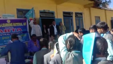 দার্জিলিং-পালবাজার: ধস বিধ্বস্ত মিরিকের বিভিন্ন স্কুলে এবিটিএর উদ্যোগে শিক্ষা সামগ্রী প্রদান এবিটিএ-র