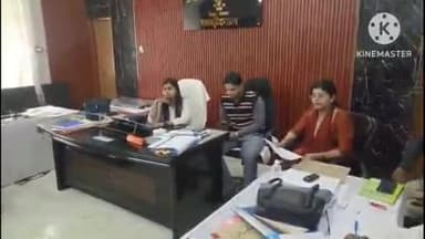 पकड़ी दयाल: पकड़ीदयाल अनुमंडल कार्यालय में एसडीओ मंगला कुमारी ने मधुबन विधानसभा के सेक्टर पदाधिकारियों के साथ बैठक की