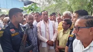 गन्नौर: पूर्व क्रिकेट कोच रामकरण शर्मा हत्याकांड: पूर्व पालिका उपाध्यक्ष पर मामला दर्ज, गिरफ्तारी के लिए छापेमारी जारी