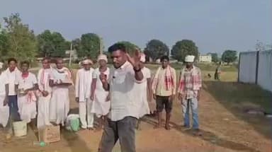 भरनो: पड़हा समिति ने प्रखंड स्तरीय स्टेडियम के अंदर लगे जतरा शक्ति खूंटा को स्थानांतरित किया