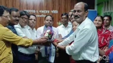 তুফানগঞ্জ ২: দায়িত্ব ভার গ্রহণের পর নয়া BDO কে সংবর্ধনা দিলো তুফানগঞ্জ ২ পঞ্চায়েত সমিতি