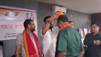 উত্তৰ লক্ষীমপুৰ: মৈদমীয়াৰ জিলা বিজেপি কাৰ্য্যালয়ত বৃহৎ যোগদান কাৰ্য্যসূচী,জিলা বিজেপিৰ সভাপতি, ৰঙানদীৰ যুৱ নেতা ঋষিৰাজ হাজৰিকাৰ উপস্থিত