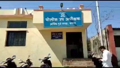 जालना: जालन्यातील अतिवृष्टी अनुदान घोटाळ्यातील सहावा आरोपी अटकेत,जालना आर्थिक गुन्हे शाखेची कारवाई...