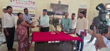 శంకరంపేట ఏ: పత్తి రైతులు కాటన్ కాపాస్ ఆఫ్ లో స్లాట్ బుక్ చేసుకొని జిన్నింగ్ మిల్లులో ప్రతి అమ్మాలి
కలెక్టర్ రాహుల్ రాజ్