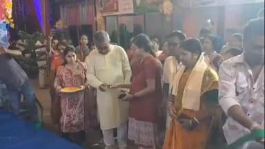 পূর্বস্থলী ১: মধ্য শ্রীরামপুর এলাকায় রাস উৎসব উপলক্ষে বড়মা পুজো কমিটির উদ্যোগে জগধাত্রী পুজোর উদ্বোধনী অনুষ্ঠানে হাজির বিডিও