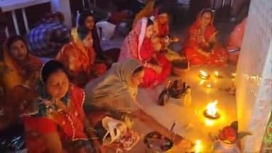 ठाकुरगंगटी: ठाकुर गंगटी प्रखंड मुख्यालय चौक के पास पदेश्वर नाथ महादेव मंदिर में मंगलवार को नए शिवलिंग की प्राण प्रतिष्ठा हुई