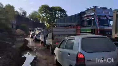 पधर: मंडी-पठानकोट सड़क पर मंगलवार सुबह मोहडधार के पास लगा जाम, बूढ़े, मरीज, कर्मचारी और स्कूली बच्चे परेशान