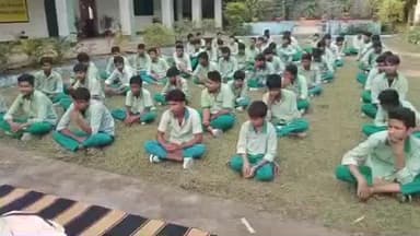 चितरपुर: चितरपुर एवं गोला समेत अन्य प्रखंडों में सीपीआर और फर्स्ट एड उपचार का प्रशिक्षण दिया गया