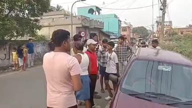 জামুরিয়া: জামুরিয়া বিধানসভার অন্তর্গত জামুরিয়া ৫ নম্বর ওয়ার্ডে তিনটি পথ কুকুরের উপর কেউ বা কারা আ্যসিড হামলা করে