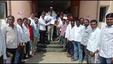 नांदुरा: टाकळी वतपाळ गावकऱ्यांनी सामूहिक जलसमाधी आंदोलनाचा इशारा देताच तहसीलदारांनी लावली बैठक