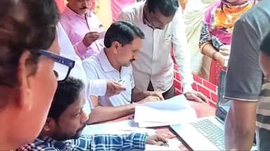 জামবনি: SIR শুরু হতেই তৃনমূলের পক্ষথেকে ভোটারদের সহায়তার জন্য চিচিড়াতে শুরু হল বিশেষ ক্যাম্প, উপস্থিত বিধায়ক