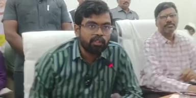 అవనిగడ్డ: డోకిపర్రు గ్రామంలో పేదరికం నుండి బయట పడాలి: కలెక్టర్ బాలాజీ