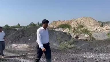 થાનગઢ: થાનગઢમાં લીઝ હોલ્ડરના અવસાન બાદ ચાલુ રાખેલી લીઝની સીઝ કરાઈ