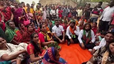 नावाडीह: घाटशिला में रामदास मुर्मू के समर्थन में डुमरी विधायक जयराम महतो ने किया जनसंपर्क