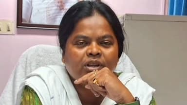 বর্ধমান ২: SIR উত্তেজনার মধ্যে পূর্ব বর্ধমান জেলাপরিষদের পূর্ত কর্মাধ্যক্ষ পদ থেকে পদত্যাগ করলেন তৃণমূল নেত্রী মিঠু মাঝি