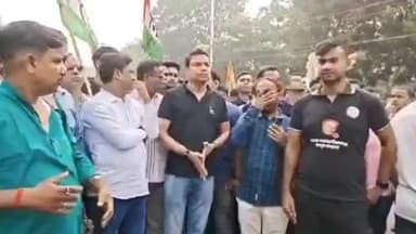 ডায়মন্ডহারবার ২: SIRবিরুদ্ধে ষড়যন্ত্রওঅন্যায়ের প্রতিবাদ রাজ্যের মুখ্যমন্ত্রীর ডাকে কলকাতার রাজপথে মিছিলে উপস্থিত ডায়মন্ডের পর্যবেক্ষক