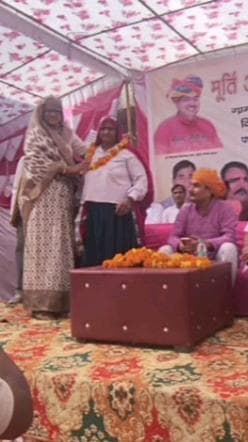 कोटकासिम: कोटकासिम के कतोपुर गांव में लीलाराम पंच के माता-पिता की प्रतिमा का भव्य अनावरण हुआ