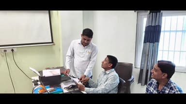 સીંગવડ: રણધીકપુર સહિત જિલ્લામાં NRLM યોજનાના સ્વ-સહાય જુથ મિટિંગ તેમજ કેશ ક્રેડિટ ધિરાણ હેતુ બેંકમાં વિઝિટ કરાયા