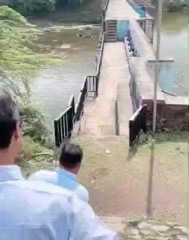 ભાવનગર: સ્ટેન્ડિંગ કમિટીના ચેરમેનને ભીકડા કેનાલ ખાતે અધિકારીઓ સાથે રૂબરૂ મુલાકાત લીધી