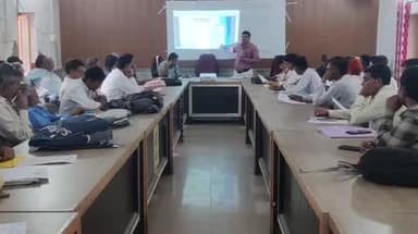 रूपवास: रूपवास के पंचायत समिति सभागार में निर्वाचक नामावलियों के विशेष पुनरीक्षण अभियान को लेकर बैठक आयोजित हुई