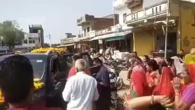 सीमलवाड़ा: सीमलवाड़ा और पीठ में आध्यात्मिक उल्लास के साथ गुरुदेव योगी प्रकाशनाथ का भव्य स्वागत एवं अभिनंदन हुआ