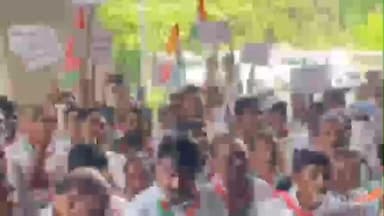 બોરસદ: મામલતદાર કચેરી ખાતે પહોંચીને કોંગ્રેસ દ્વારા આવેદનપત્ર આપવામાં આવ્યું ખેડૂતોને સહાય માટે રજૂઆત કરાઈ