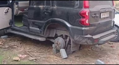 बाघमारा/कतरास: बाघमारा में बीसीसीएल कर्मी जीतेन्द्र कुमार के घर के बाहर से स्कॉर्पियो के चक्के चोरी, पुलिस जांच में जुटी