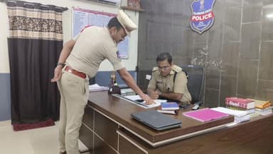 ఎల్లారెడ్డిపేట: ఎల్లారెడ్డిపేట పోలీస్ స్టేషన్ ను ఆకస్మిక తనిఖీ చేసిన రాజన్న సిరిసిల్ల జిల్లా ఎస్పీ మహేష్ బి.గితే