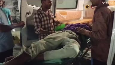 छोटी सरवन: दानपुर कस्बे के पास दो बाइक की आमने-सामने भिड़ंत में युवक को लगी चोट, एमजी अस्पताल में उपचार जारी