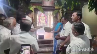 வாலாஜா: வாலாஜாபேட்டையில் பழமை வாய்ந்த காசி விஸ்வநாதர் ஆலயத்தில் அன்னாபிஷேக விழா- அமைச்சர் காந்தி பங்கேற்பு