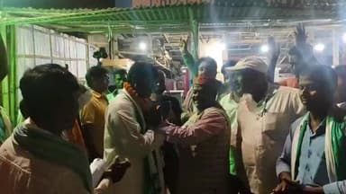 भवानीपुर: रुपौली विधानसभा से एनडीए के जदयू प्रत्याशी कलाधर मंडल ने भवानीपुर बाजार में किया जनसम्पर्क