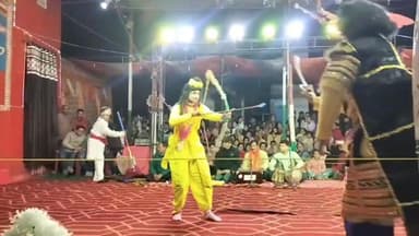 कपकोट: रामघाट कपकोट में रामलीला कमेटी के तत्वावधान में आयोजित रामलीला देखने दर्शकों की भीड़ उमड़ी