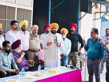 ਖੰਨਾ: ਕੈਬਨਟ ਮੰਤਰੀ ਸੌਂਦ ਨੇ ਖੰਨਾ ਵਿਖੇ ਗ੍ਰੀਨ ਲੈਂਡ ਹੋਟਲ ਤੋਂ ਨਿਰੰਕਾਰੀ ਪਵਨ ਤੱਕ 1.13 ਕਰੋੜ ਰੁਪਏ ਦੀ ਲਾਗਤ ਨਾਲ ਸੀਵਰਜ ਪ੍ਰੋਜੈਕਟ ਦੀ ਕਰਵਾਈ