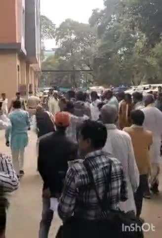 चीनोर: ग्वालियर: फसल बचाने पर भाइयों ने दर्ज कराई झूठी रिपोर्ट, SP ऑफिस पहुंचे 50 किसान