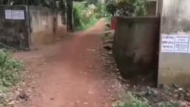 ঘাটাল: নতুন রাস্তা ঢালাই হচ্ছে কিন্তু নজর নেই পুরনো রাস্তা গুলিতে, ঘাটালের ১৭ নম্বর ওয়ার্ডে সিপিআইএমের পোস্টার