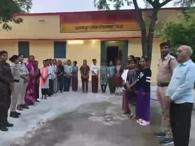 खरगापुर: एसपी के निर्देशन में खरगापुर कन्या छात्रावास में कार्यक्रम आयोजित, थाना पुलिस ने दी संबंधित जानकारी