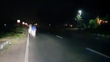 হুড়া: পুরুলিয়া বাঁকুড়া জাতীয় সড়কের পখুরিয়া মোড়ের সামনে মোটরসাইকেলের ধাক্কায় আহত পথচারী মহিলা