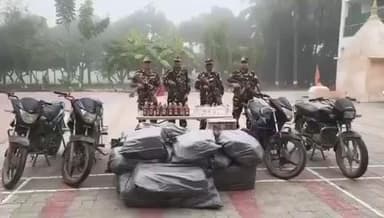 बासोपट्टी: नेपाल में बनी अवैध शराब के साथ बाइक बरामद