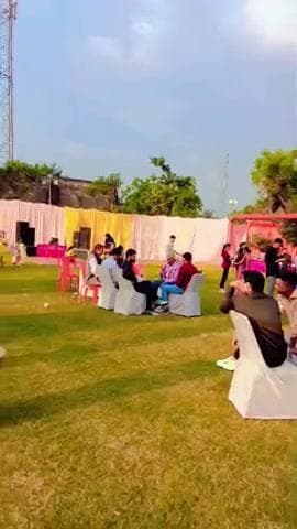 #me ghal ke betha singhasan