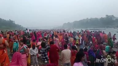 चन्द्रपुरा: कार्तिक पूर्णिमा पर महादेवगढा स्थित जमुनिया नदी में हजारों श्रद्धालुओं ने लगाई डुबकी