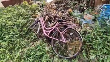 উলুবেড়িয়া ১: পুকুর থেকে দ্বিতীয় শ্রেণীর এক ছাত্রীর দেহ উদ্ধারের ঘটনাকে ঘিরে চাঞ্চল্য ছড়াল উলুবেড়িয়ার বানীতলা এলাকায়