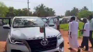 மோகனூர்: ஊனங்கால்பட்டியில் பாஜக மாநில தலைவர் நயினார் நாகேந்திரன் விவசாயிகளுடன் கலந்துரையாடல் நடத்தினார்