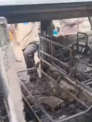 सैफई: सैफई थाना क्षेत्र में वैन में लगी आग, गाड़ी जलकर हुई राख, हादसा LPG गैस भरते समय हुआ